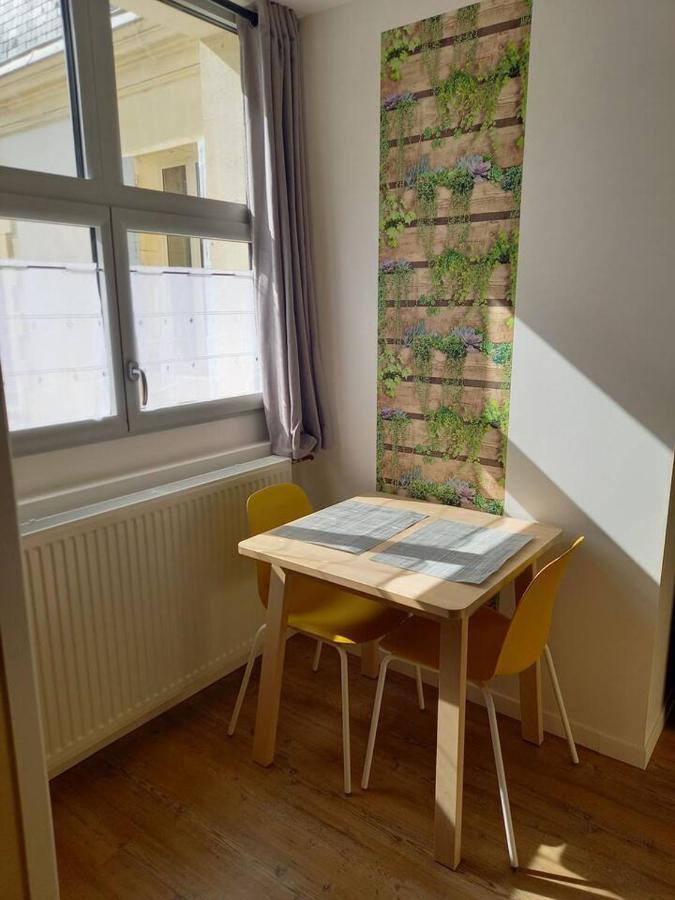 La Grelauderie 1 Apartment Saintes Exterior photo